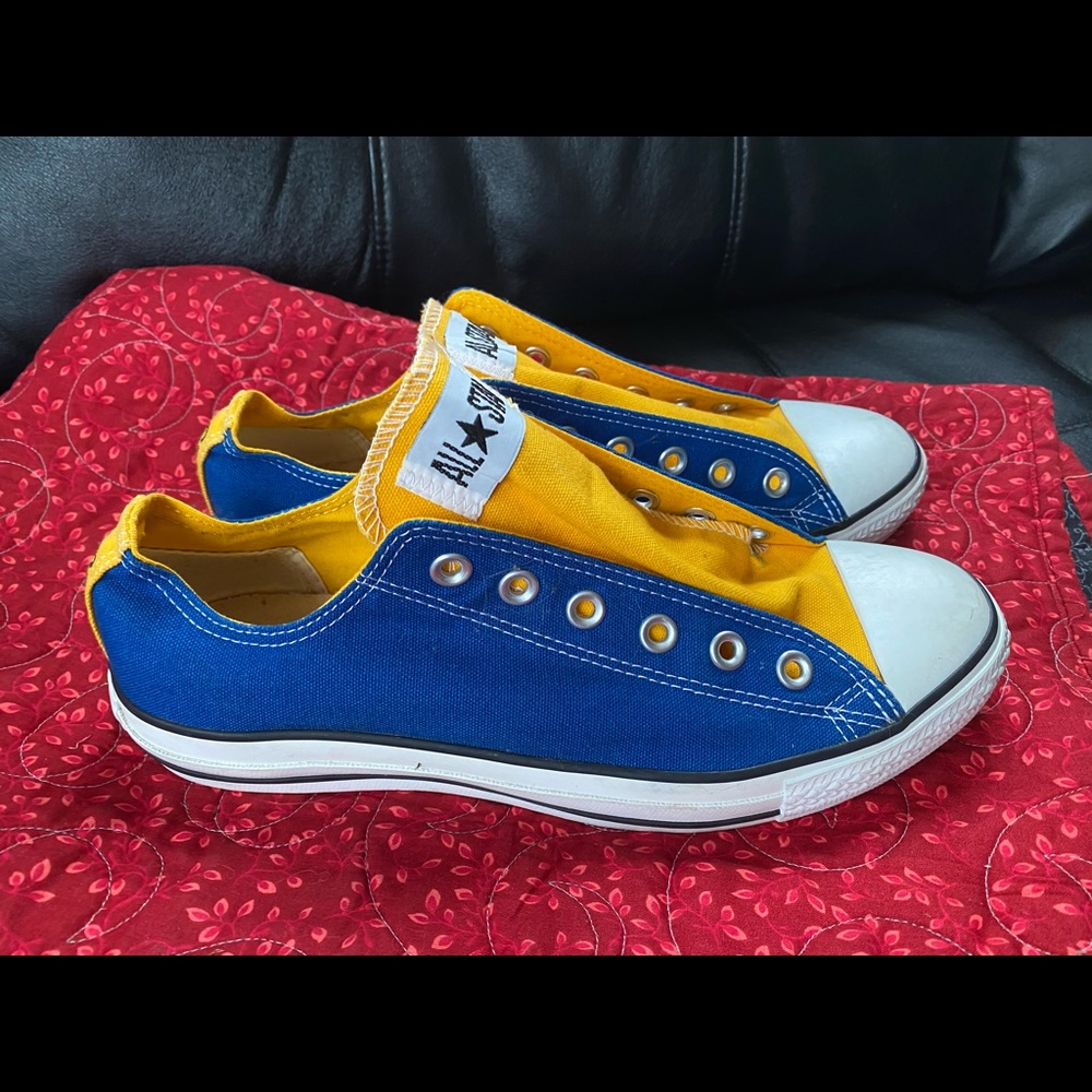 Unisex converse!